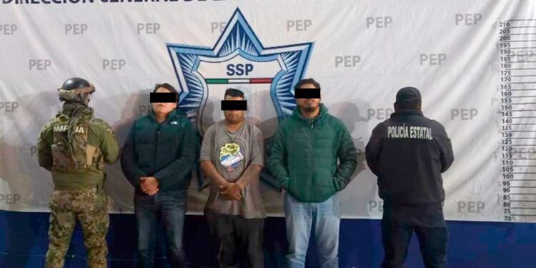 Detienen SSP y SEMAR a tres hombres presuntamente dedicados al robo de hidrocarburos