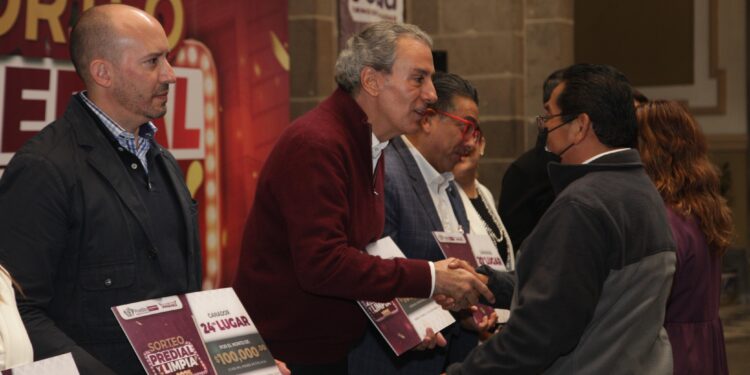 Entrega Pepe Chedraui premios a las y los ganadores del Sorteo Predial 2025