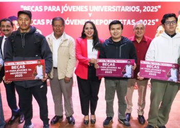 Reafirma Tonantzin Fernández su compromiso con las juventudes cholultecas