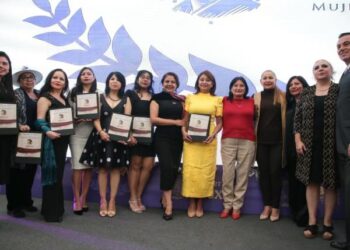 Reconocen a mujeres poblanas que transforman sus comunidades con el Premio Carmen Serdán 2025