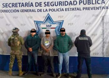 Detienen a tres personas por presunto robo de combustible en La Preciosita
