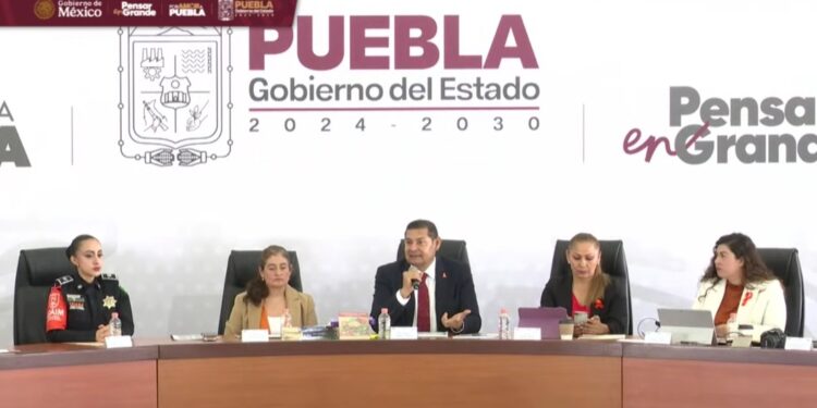 Armenta anuncia apoyo con traductores y ampliación de ministerios públicos para atender denuncias de mujeres indígenas