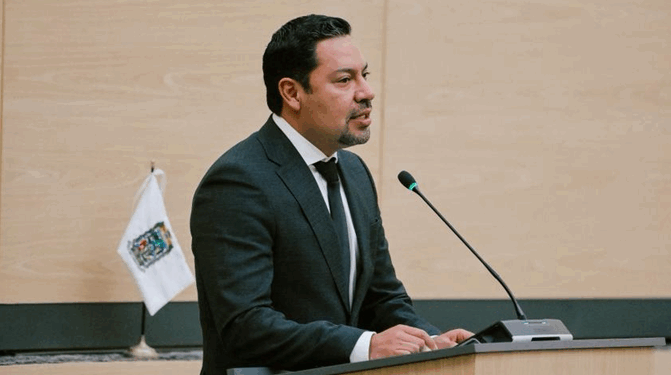 Diputado Andrés Villegas propone tipificar robo de autopartes y endurecer penas hasta con ocho años de cárcel