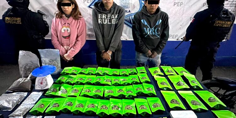 Elementos de la SSP detienen a tres presuntos narcomenudistas en la colonia Guadalupe Hidalgo