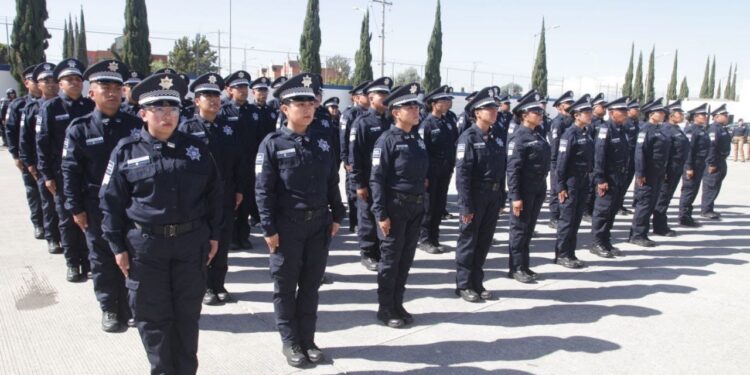 Encabeza Pepe Chedraui graduación de cadetes de la Academia de Formación y Profesionalización Policial de la SSC