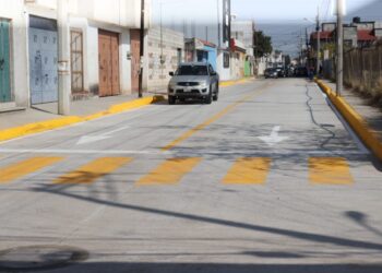 Tonantzin Fernández impulsa la rehabilitación de la calle 5 de Mayo en Santiago Mixquitla