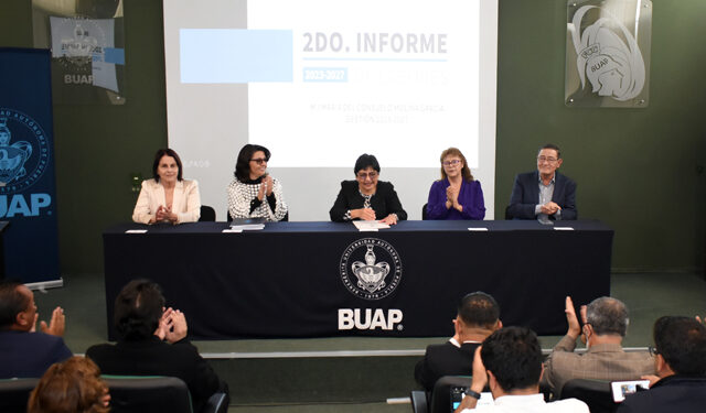 Reconoce Rectora Lilia Cedillo el impulso que dan docentes a estudiantes en la FCC
