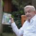 AMLO reaparece para presentar su nuevo libro ‘Grandeza’