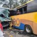 Autobuses chocan de frente en Guerrero; hay tres muertos