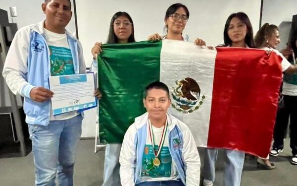 Impulsa CECyTE Puebla talento estudiantil con acreditaciones internacionales