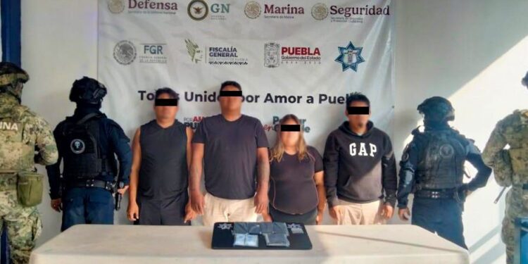 Caen cuatro presuntos extorsionadores en Tehuacán tras llamada al 911