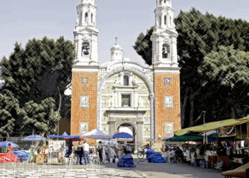 Puebla habilita espacios temporales para comercio popular durante la temporada decembrina