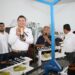 En favor de la economía familiar, gobierno concluye entrega de uniformes y zapatos