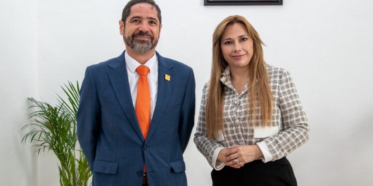 IBERO Puebla y DIF Estatal firman convenio para beneficio de sus comunidades