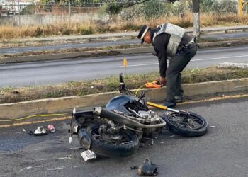 Motociclista trasladado a hospital tras accidente en la carretera Puebla-Tlaxcala