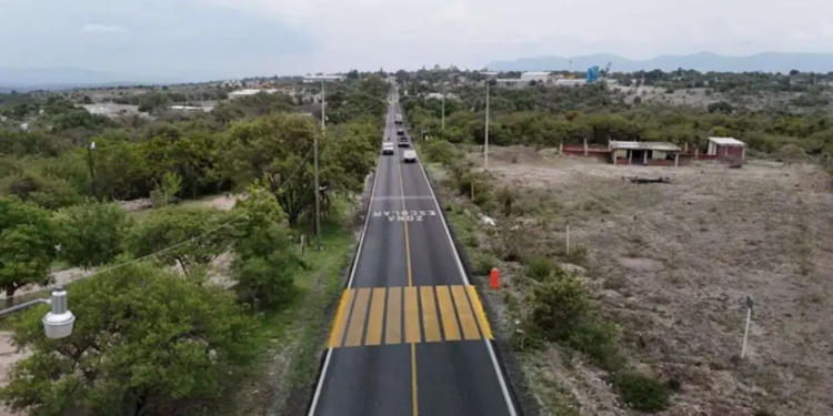 Anuncia Armenta ampliación vial y nueva conexión carretera entre Cuautinchan y Tecali