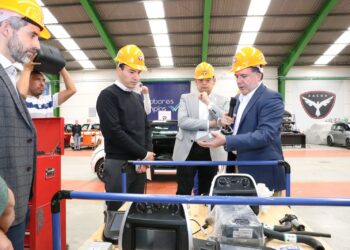 Puebla se consolida como polo tecnológico con avances en electromovilidad y semiconductores