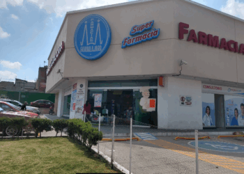 Asaltan farmacia Guadalajara en Clavijero; delincuentes logran escapar