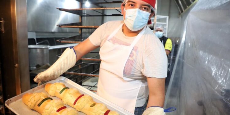 Alista DIF Puebla Capital la Rosca de Reyes más grande del mundo