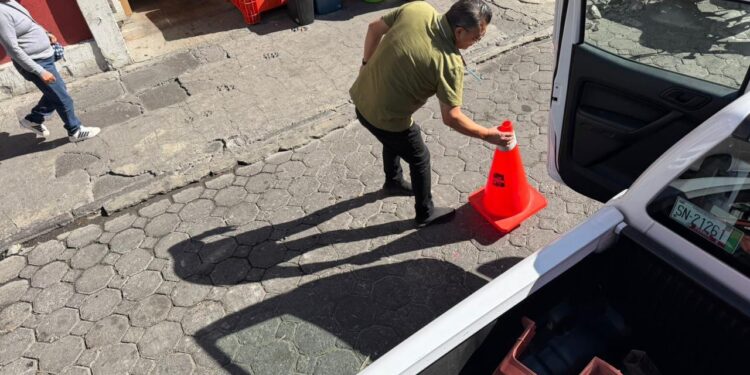 Continúa operativo  contra el apartado ilegal de lugares en vía pública