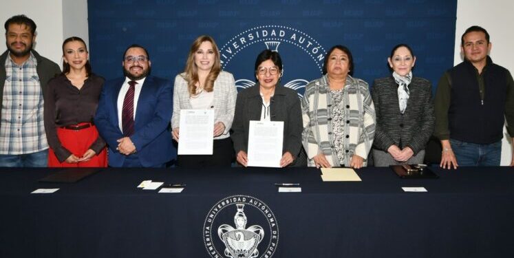 BUAP y SEDIF firman convenio para apoyar a padres estudiantes