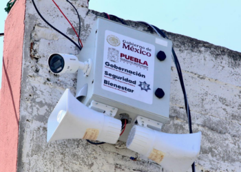 Secretaría de Bienestar refuerza seguridad con instalación de alarmas vecinales y cámaras en Puebla