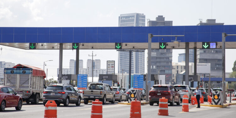 Sube el peaje en la Vía Atlixcáyotl; tarifa alcanza los 60 pesos