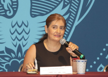 Armenta destaca la labor de Celina Peña Guzmán y confirma que permanece en su cargo