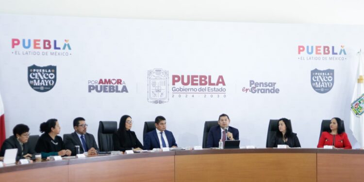 Gobernador Armenta asegura que los ajustes en su gabinete buscan optimizar el trabajo