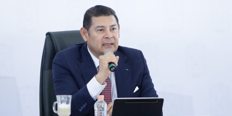 Alejandro Armenta afirma que los cambios en su gabinete fortalecen el trabajo del gobierno estatal