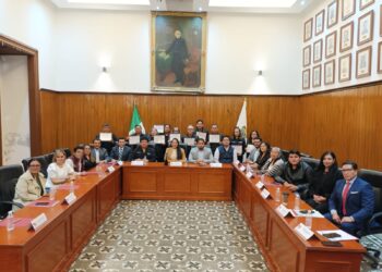 Entrega Tonantzin Fernández reconocimientos al mérito a personal sindicalizado