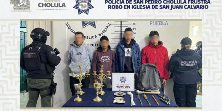 Policía de San Pedro Cholula frustra robo en iglesia de San Juan Calvario