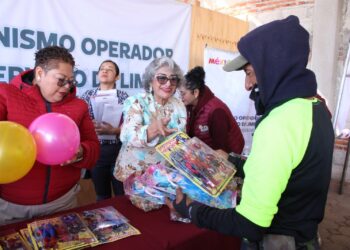 DIF San Pedro Cholula reconoce labor de trabajadores municipales