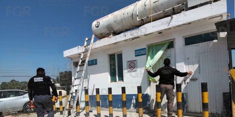 FGR realiza cateos por robo de hidrocarburo en Atoyatempan y  Huitziltepec
