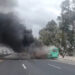 Ataque con bombas molotov incendia vehículos en la autopista México–Puebla