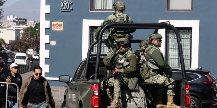 Operativo en Puebla moviliza a más de 6 mil efectivos y concluye con saldo blanco; detienen a tres por explosivos