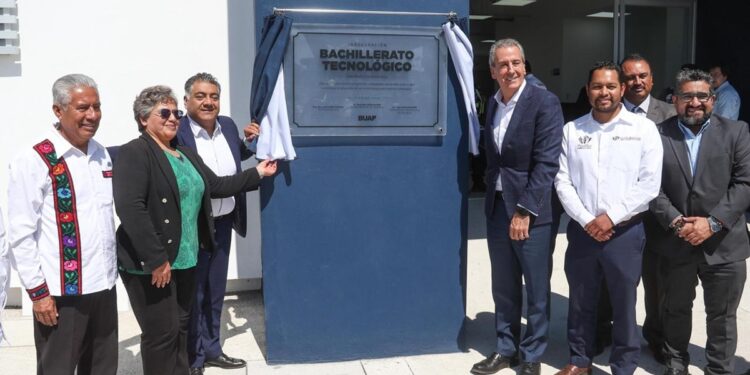 Invierten 53.9 MDP en la remodelación del Bachillerato Tecnológico de la BUAP en Zacachimalpan