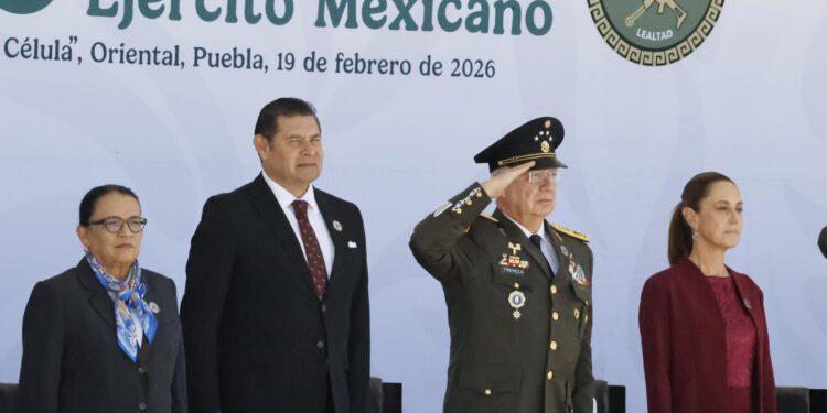 Armenta acompañó a Claudia Sheinbaum en el 113 Aniversario del Día del Ejército en Puebla