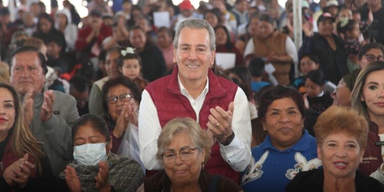 Entrega Pepe Chedraui despensas para garantizar alimentación digna en la capital