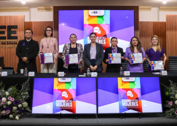 IEE Puebla conmemora el 8M con conversatorio sobre participación de mujeres en instituciones democráticas