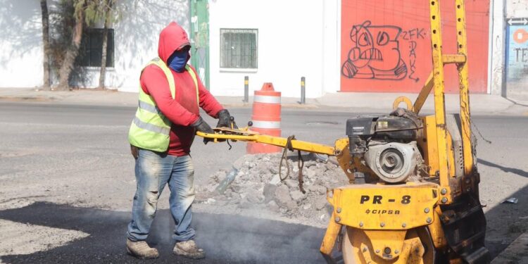 Avanza Gobierno de Pepe Chedraui con la Campaña Capitalina Bacheando Puebla