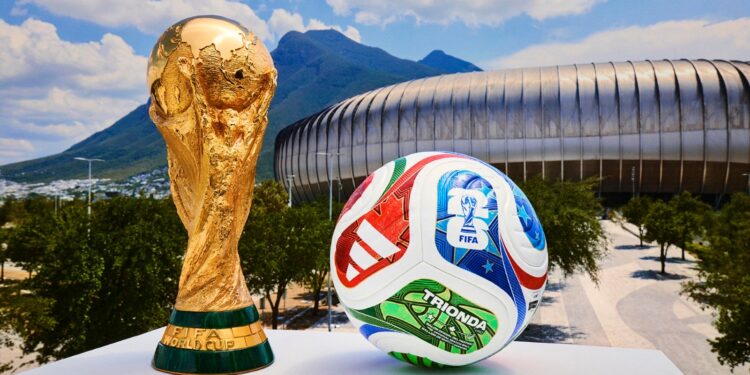 Académico IBERO Puebla analiza retos para el Mundial de Futbol 2026 en México