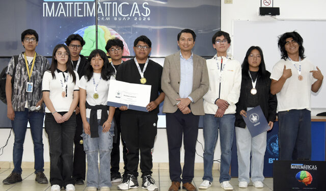Estudiantes de la BUAP ganan oro en Olimpiada Estatal de Matemáticas