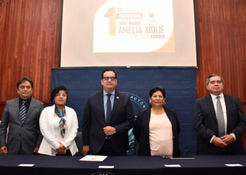 María Amelia Xique Suárez presenta su primer informe al frente de la Facultad de Lenguas de la BUAP