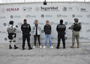 Detienen a dos  asaltantes de usuarios de RUTA en Puebla