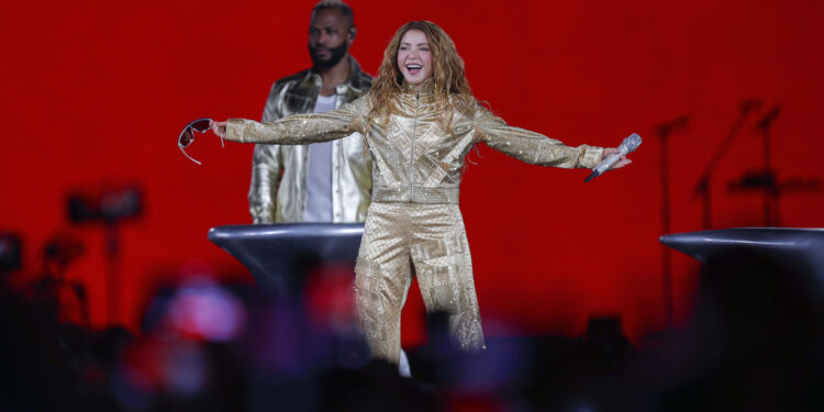 Shakira conquista el Zócalo de la CDMX, ¿cuántos asistentes tuvo su concierto?