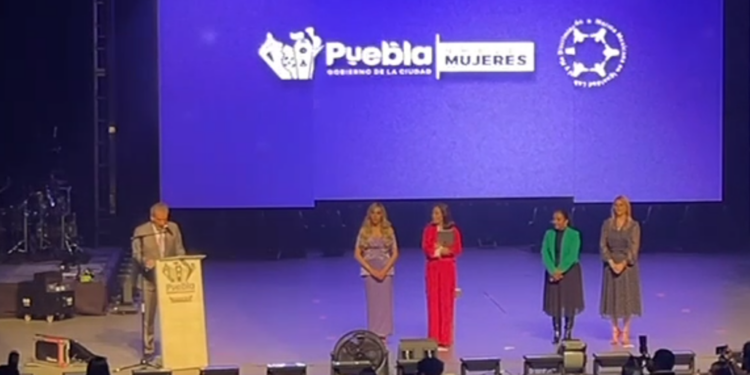 Pepe Chedraui encabeza jornada “Mujeres imparables” en el CCU BUAP