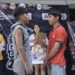Boxeadores y boxeadoras cumplen con el pesaje previo a “Gloria en el Ring”