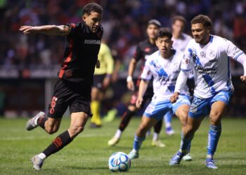 Gobierno de Puebla impulsa escuelas de fútbol y pide mayor inversión en el Club Puebla