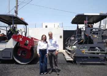 Arranca tren pavimentador en Puebla; trabajará día y noche para mejorar vialidades: Chedraui